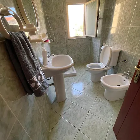 Gloria's Apartamento Golem (Tirana)